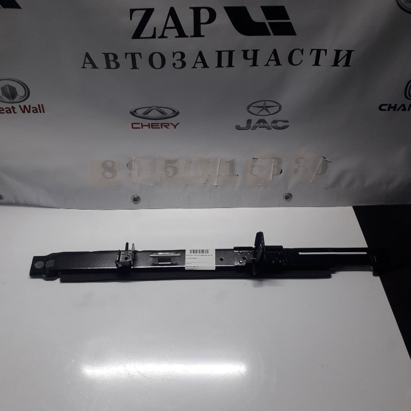 Кронштейн радиатора Tank 500